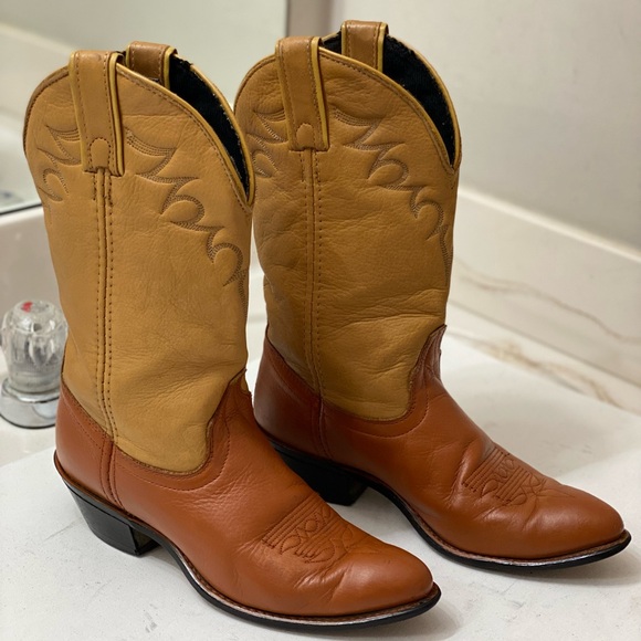 Laredo Women’s Cowboy Boots size 6M in great condition inside and out, cowgirl. - Picture 7 of 8